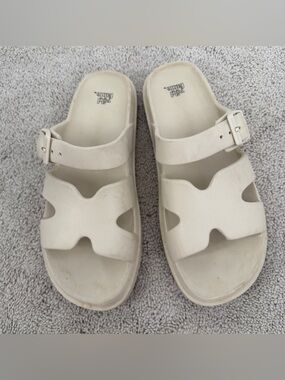 wild fable Off-White Buckle Slide Sandals